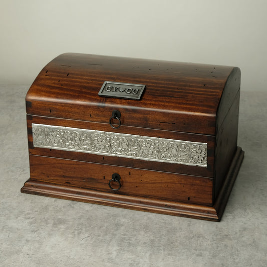Personalized Curved Jewelry Box