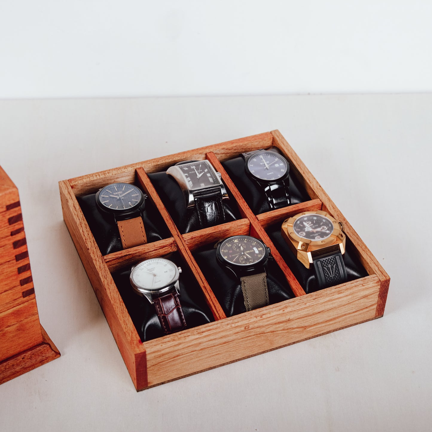 Cedar Watch Box for 6 Watches with Drawer - Deferichs