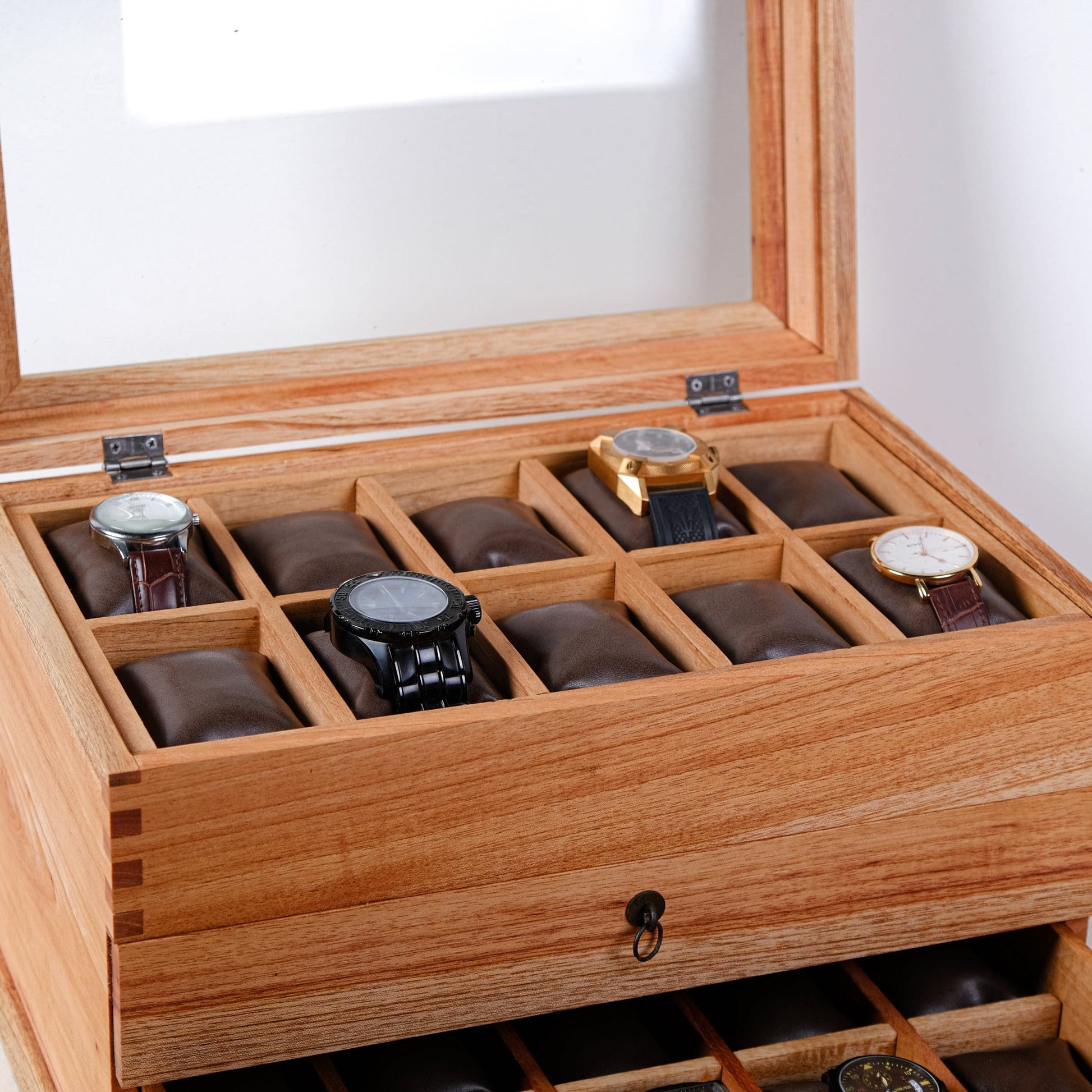 Large Cedar Watch Box for 20 Watches - Deferichs