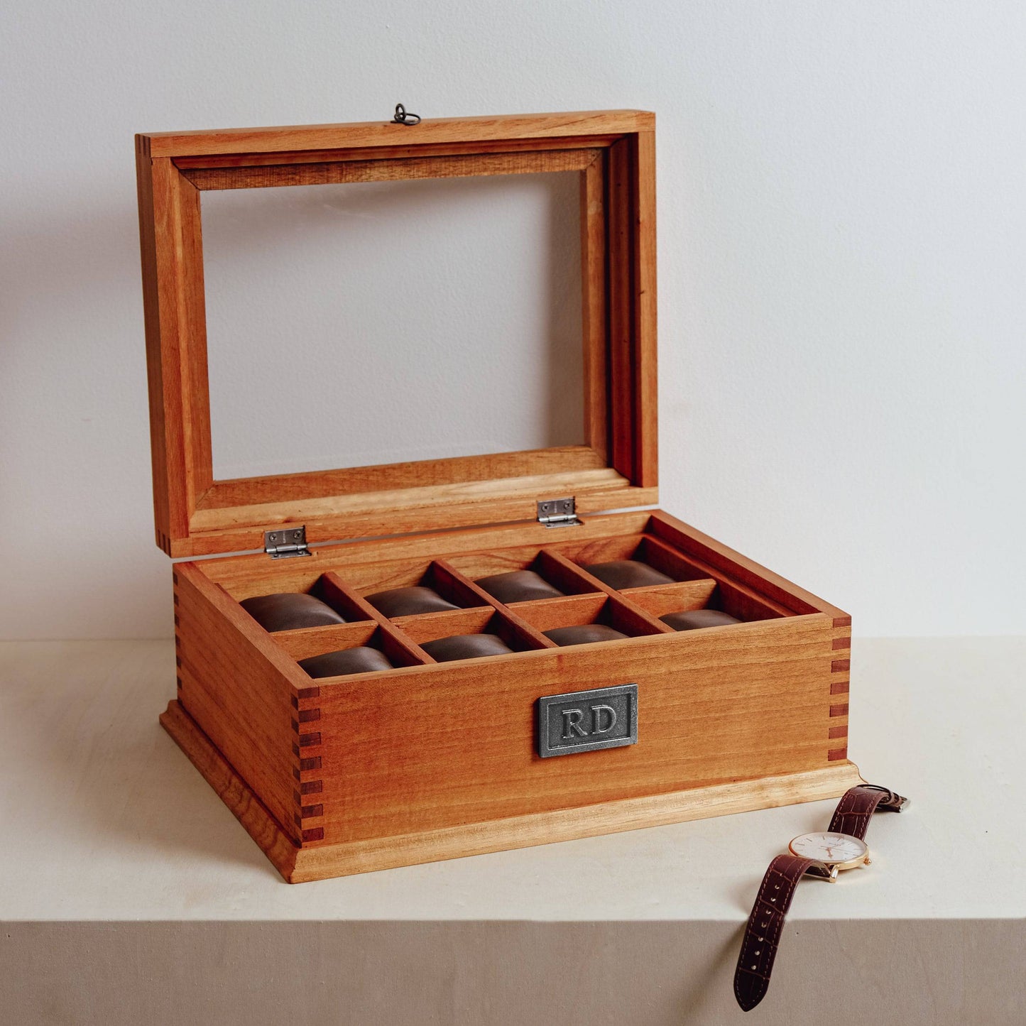 Watch Box for 8 Watches with Secret Compartment - Cedar Wood. - Deferichs