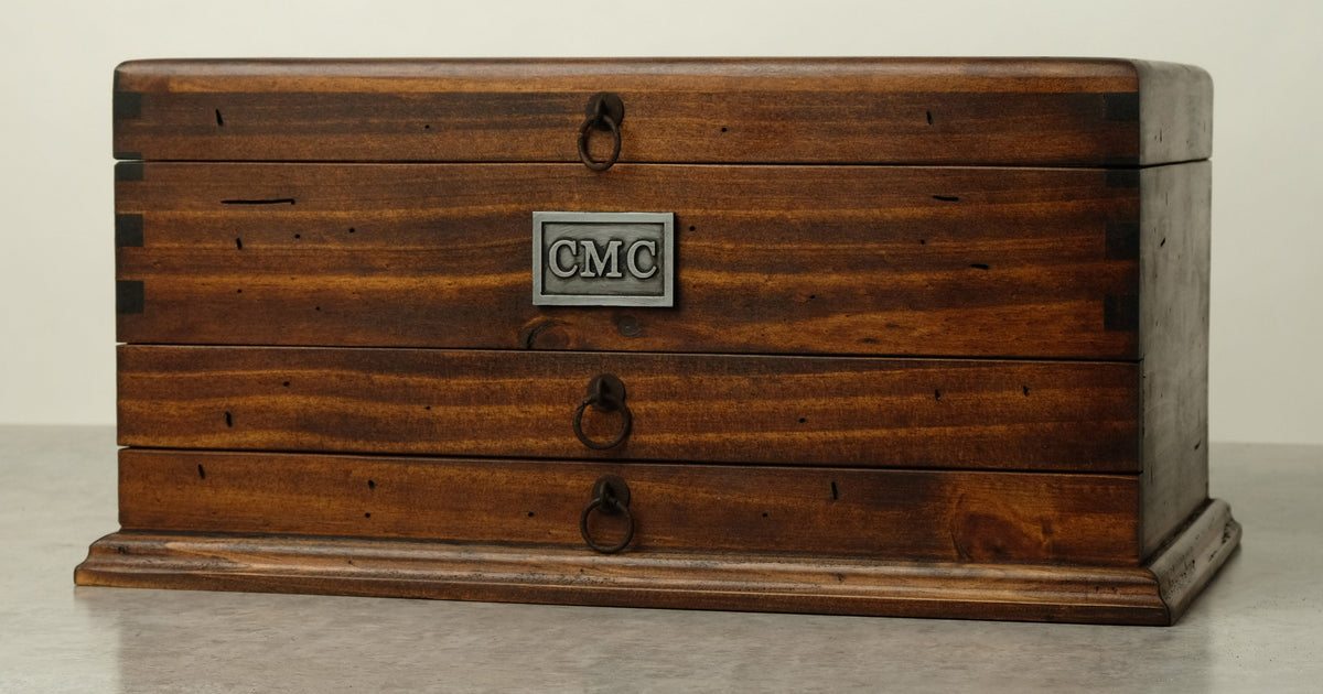 Personalized Watch Boxes for Men made of Solid Wood - Deferichs