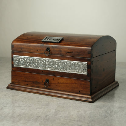 Personalized Curved Jewelry Box