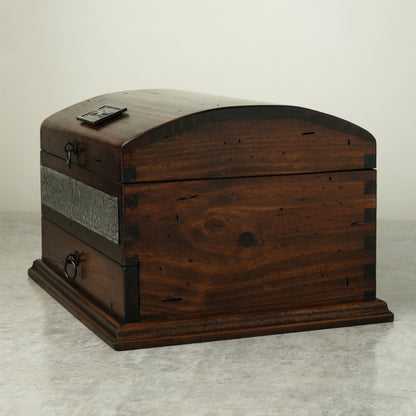 Personalized Curved Jewelry Box