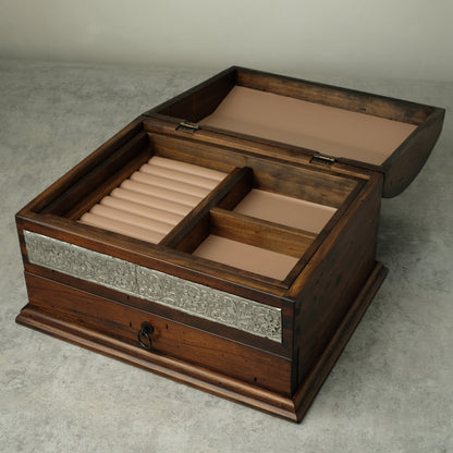 Personalized Curved Jewelry Box