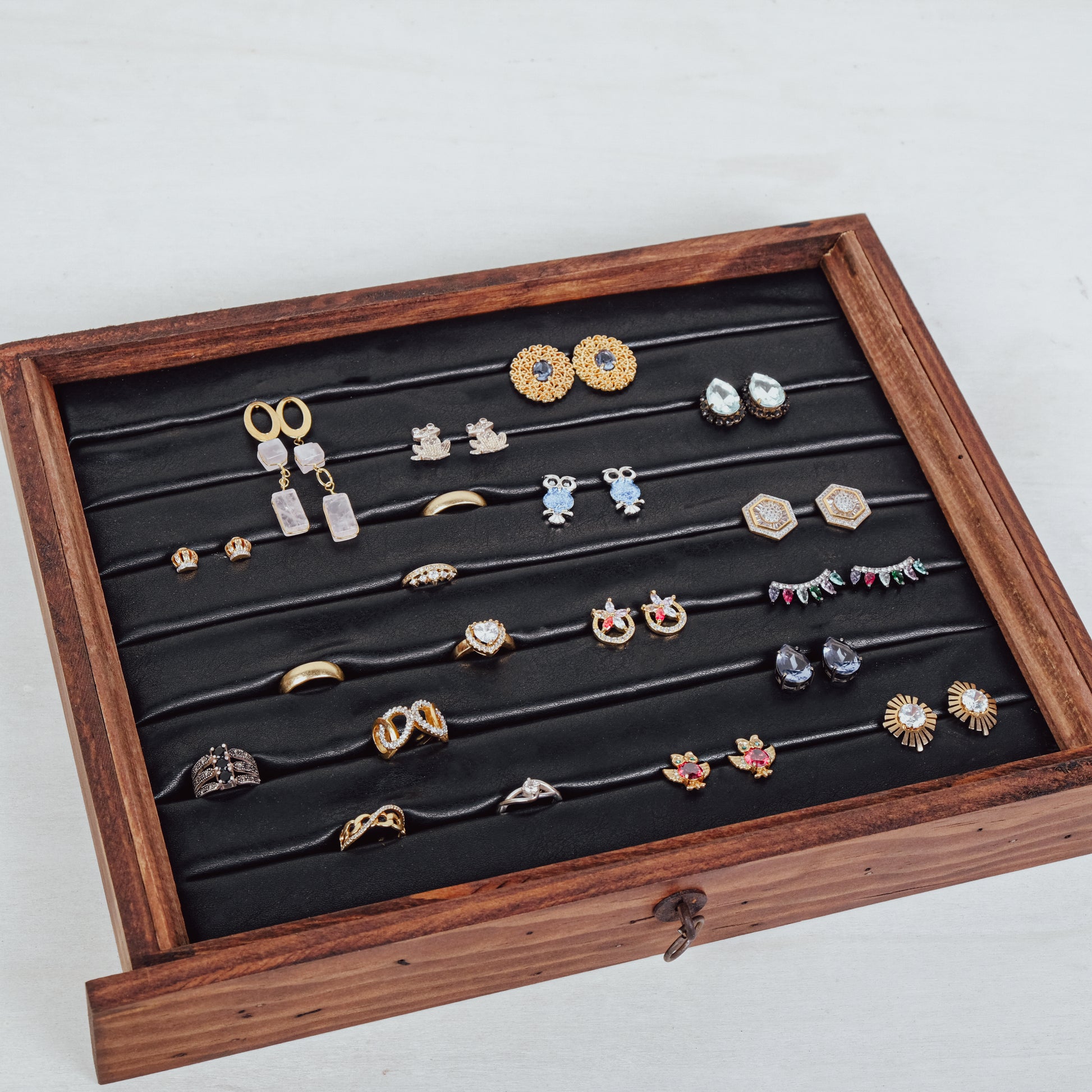 Vertical 丨Large Jewelry Organizer with Glass Window Jewelry Box for Ne
