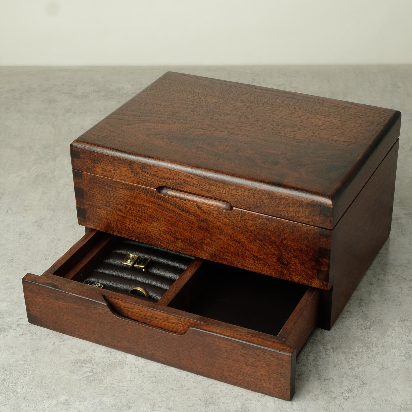 Watch Box made from Hardwood Tzalam for 8 Watches