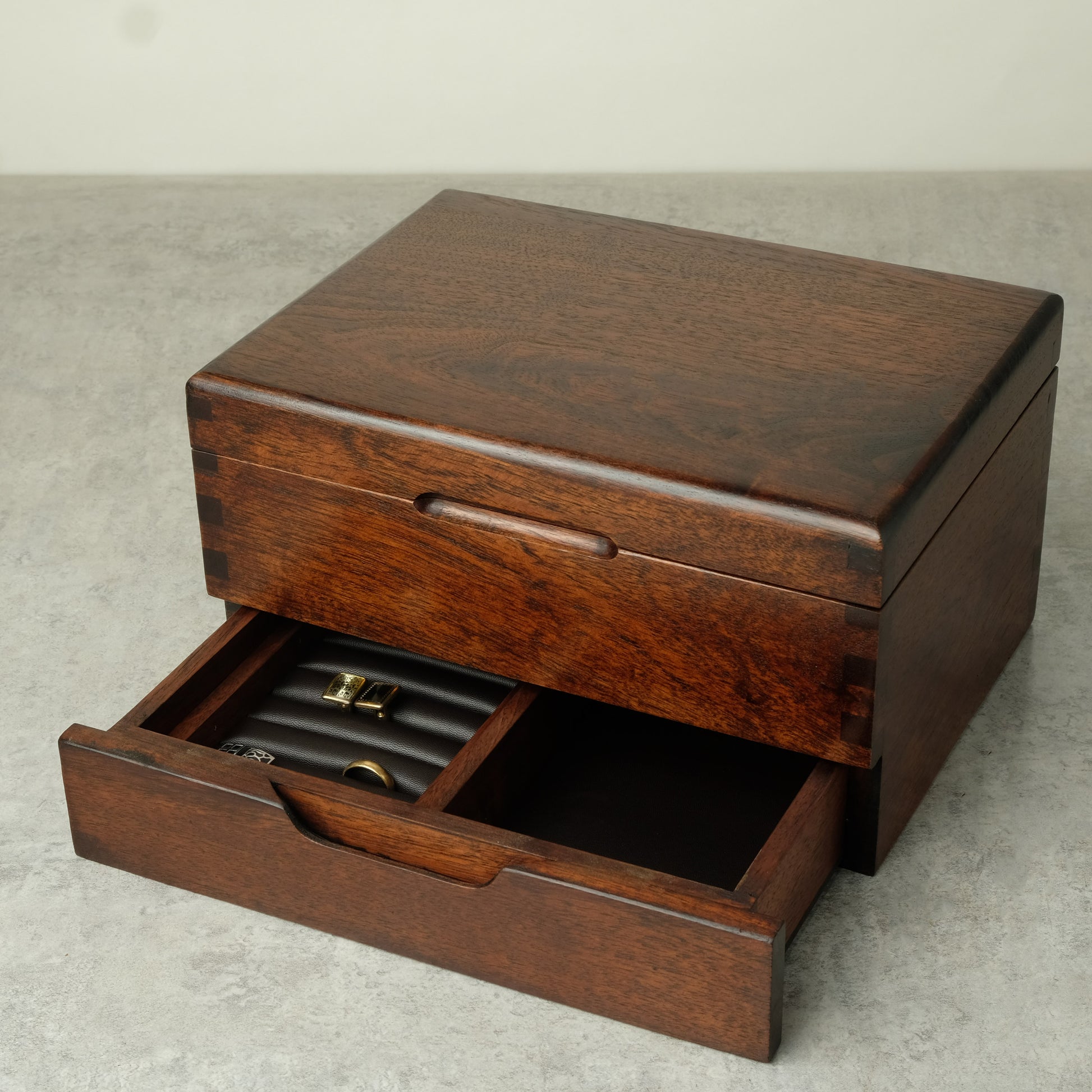 Watch Box made from Hardwood Tzalam for 8 Watches