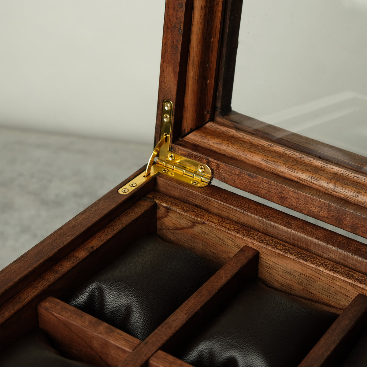 Premium Watch Box for 16 Watches with 3 Drawers and Lock | Hardwood - Deferichs