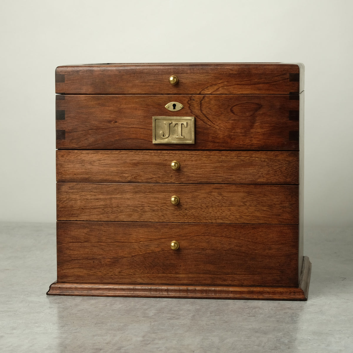 Premium Watch Box for 16 Watches with 3 Drawers and Lock | Hardwood - Deferichs