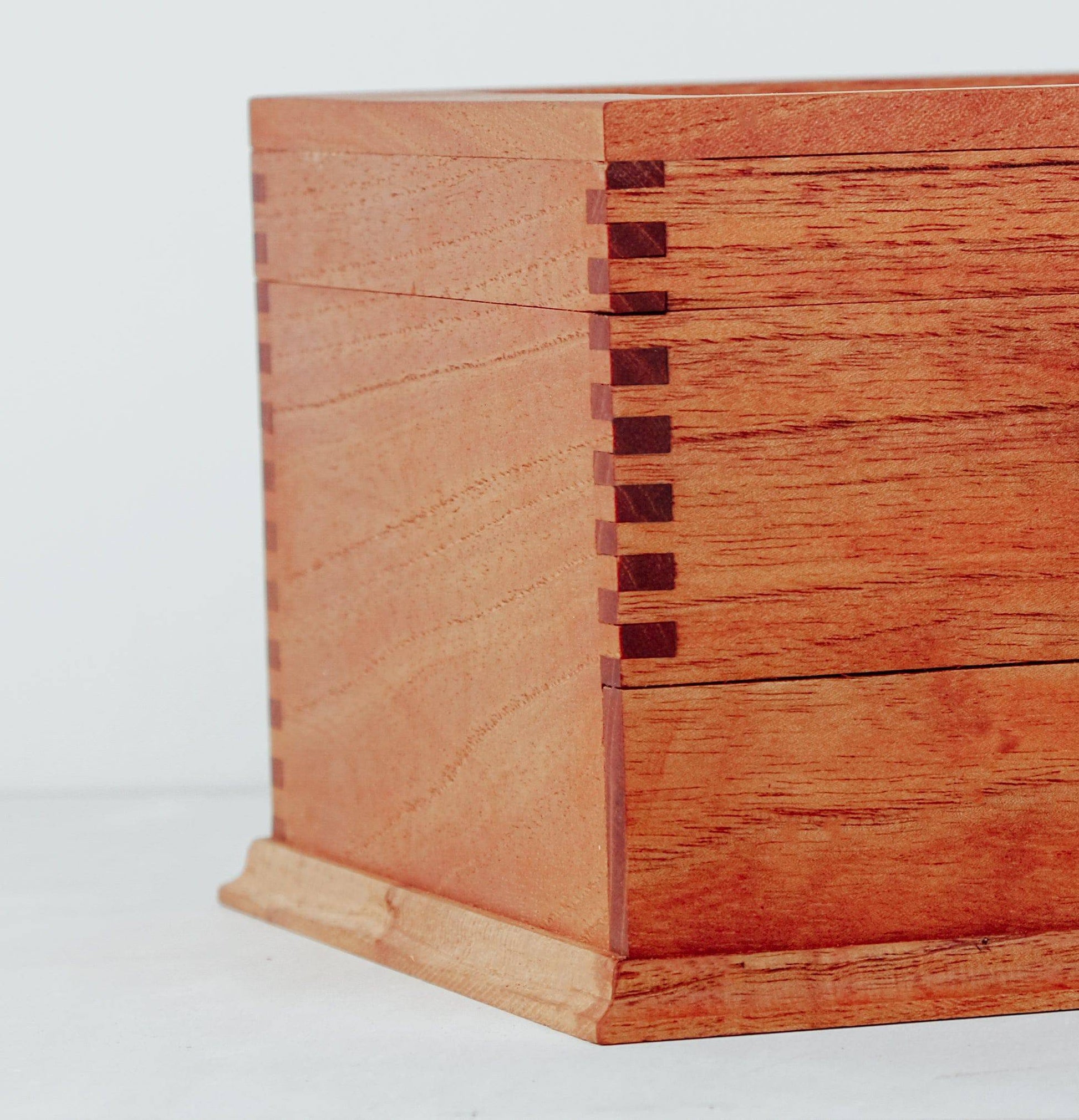 Cedar Watch Box for 6 Watches with Drawer - Deferichs