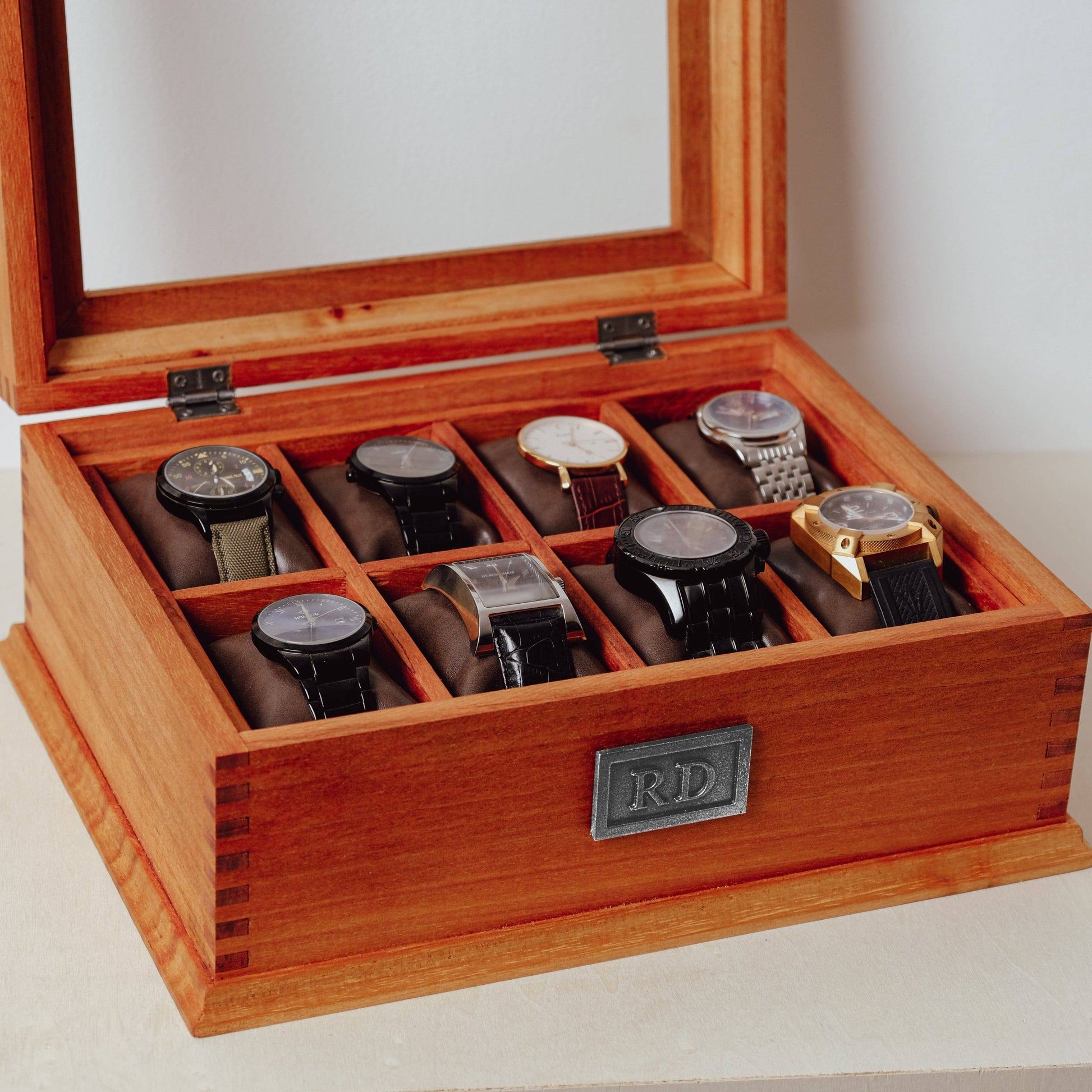 Watch Box for 8 Watches with Secret Compartment - Cedar Wood. - Deferichs