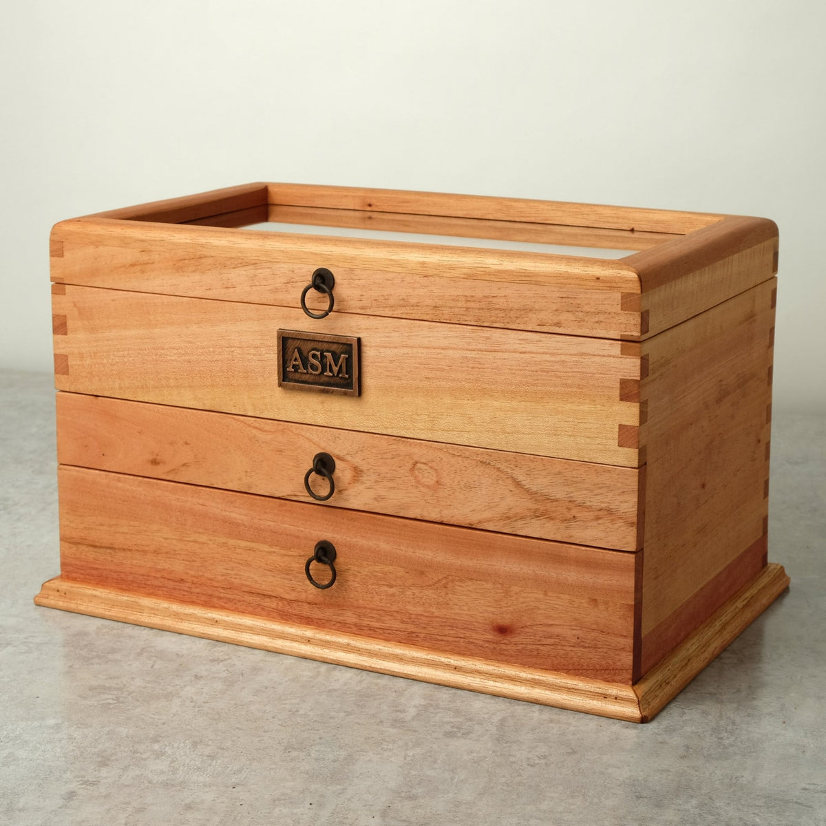Large Cedar Watch Box for 20 Watches - Deferichs