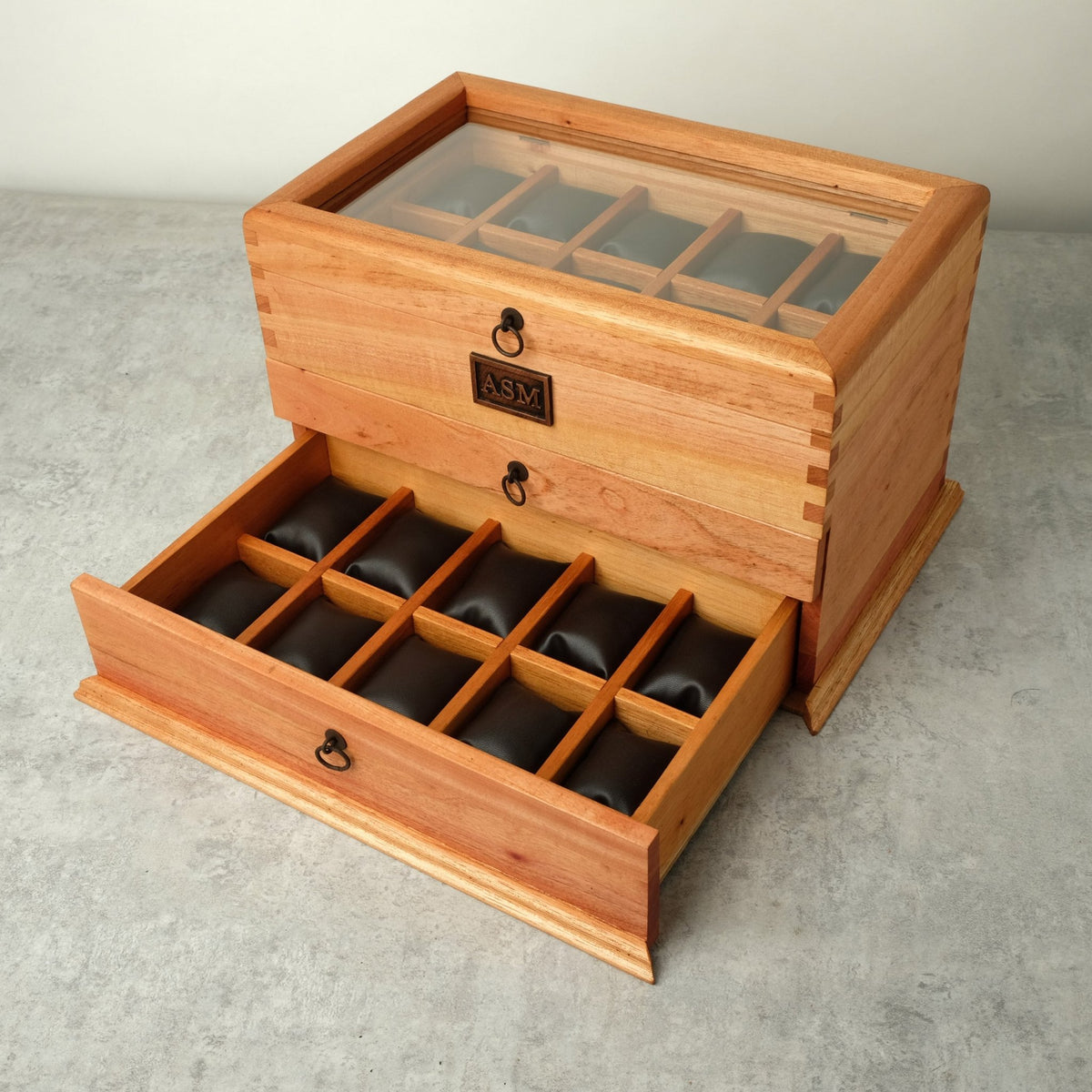 Large Cedar Watch Box for 20 Watches - Deferichs