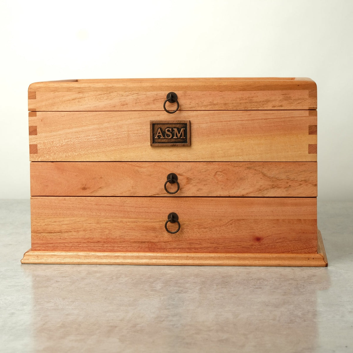 Large Cedar Watch Box for 20 Watches - Deferichs