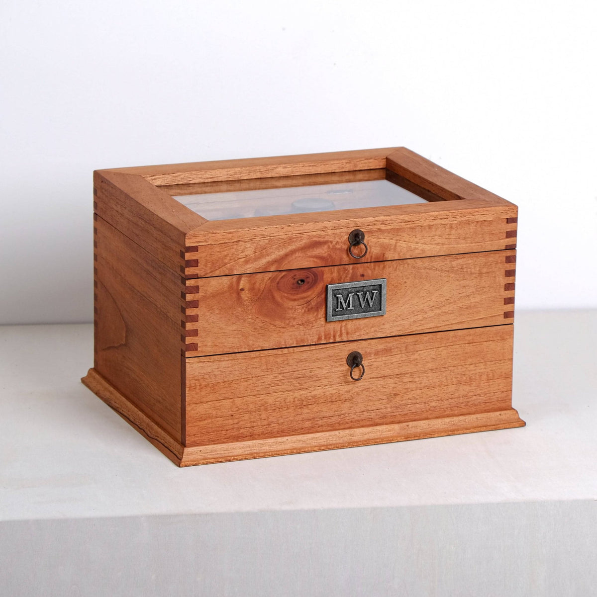 Personalized Watch Box for 12 Watches - Solid Cedar Wood - Deferichs
