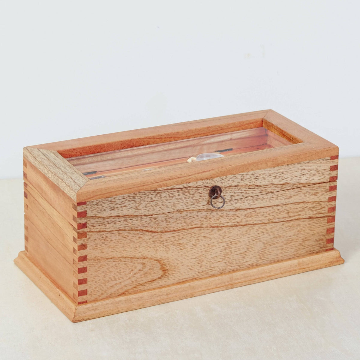 Watch Box for 4 Watches - Solid Cedar Wood - Deferichs